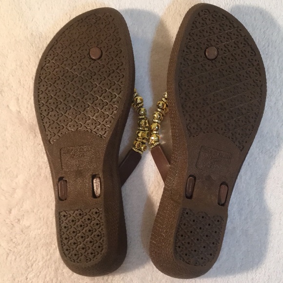 NWOT. Grandco Sandals - Picture 4 of 5